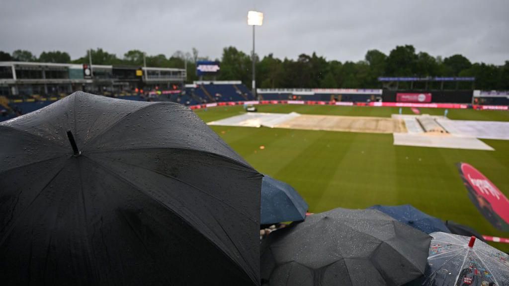 Salt proud of England as rain ensures Australia T20 series ends all square